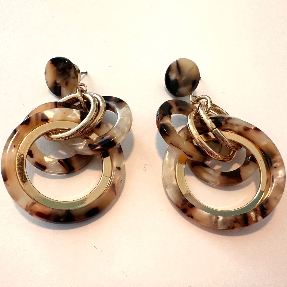 Banana Republic tortoise and gold multi-hoop earrings